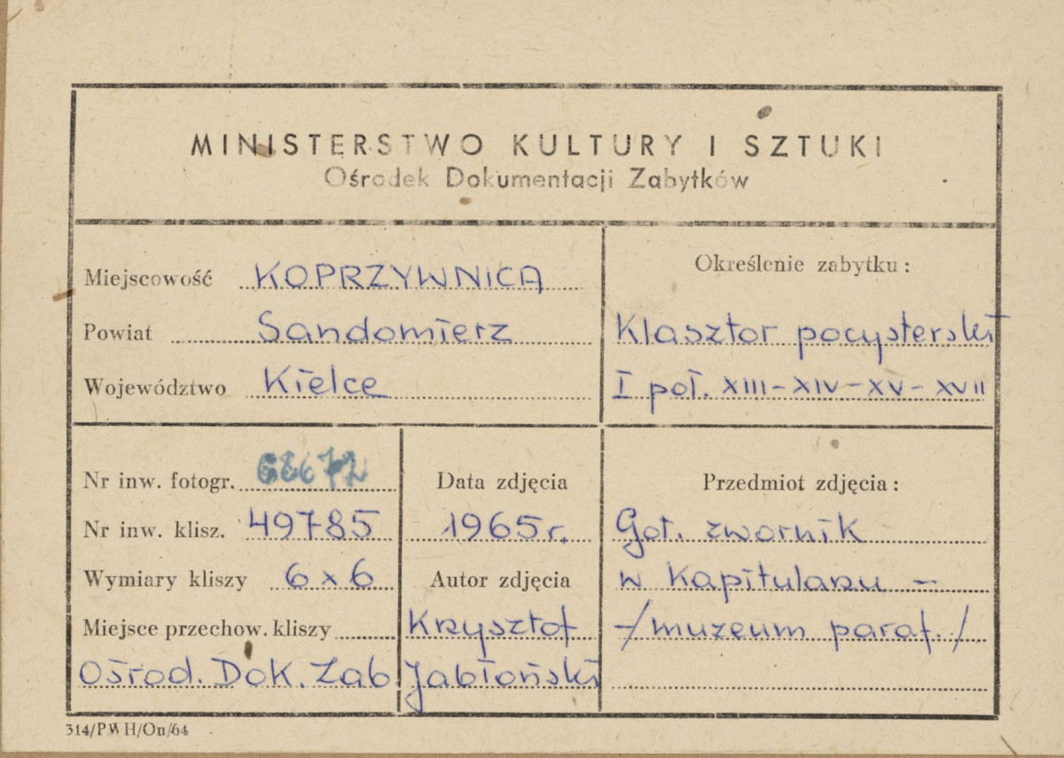 Zespół klasztorny - widok zwornika - metryczka, skan 1