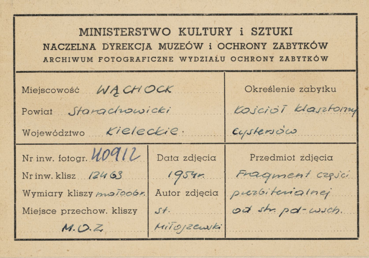 Zespół opactwa Cystersów -  kościół, widok od strony wsch. - metryczka, skan 1