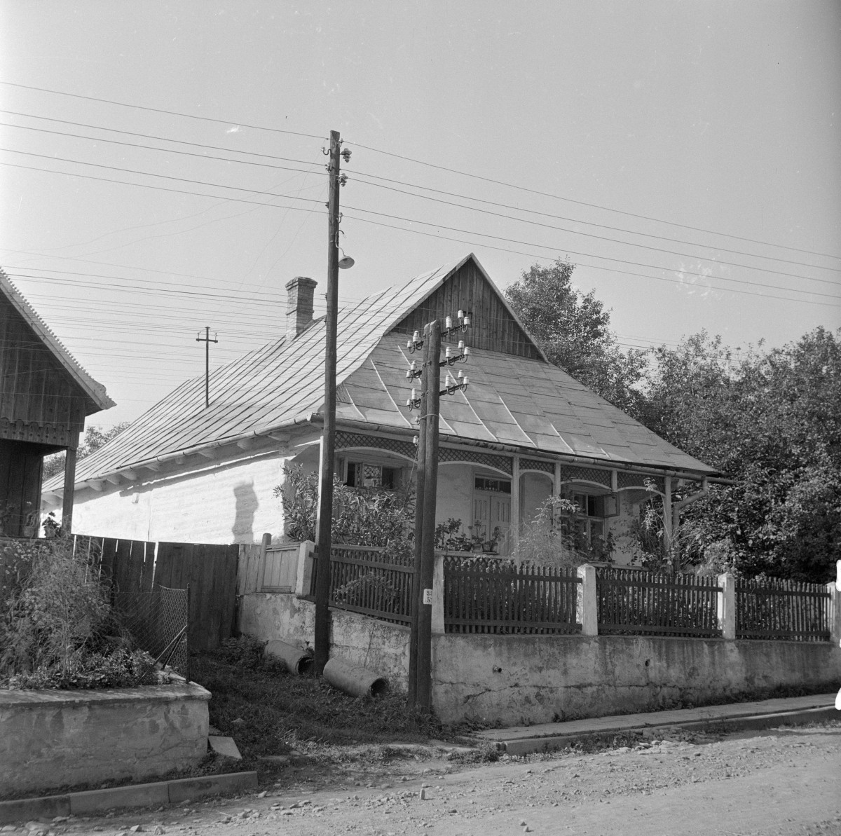 dom 80 - elewacja frontowa, skan 1