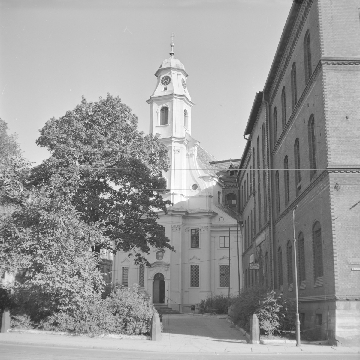 kościół oo. bonifratów pw. Św. Trójcy - elewacja zachodnia, skan 1