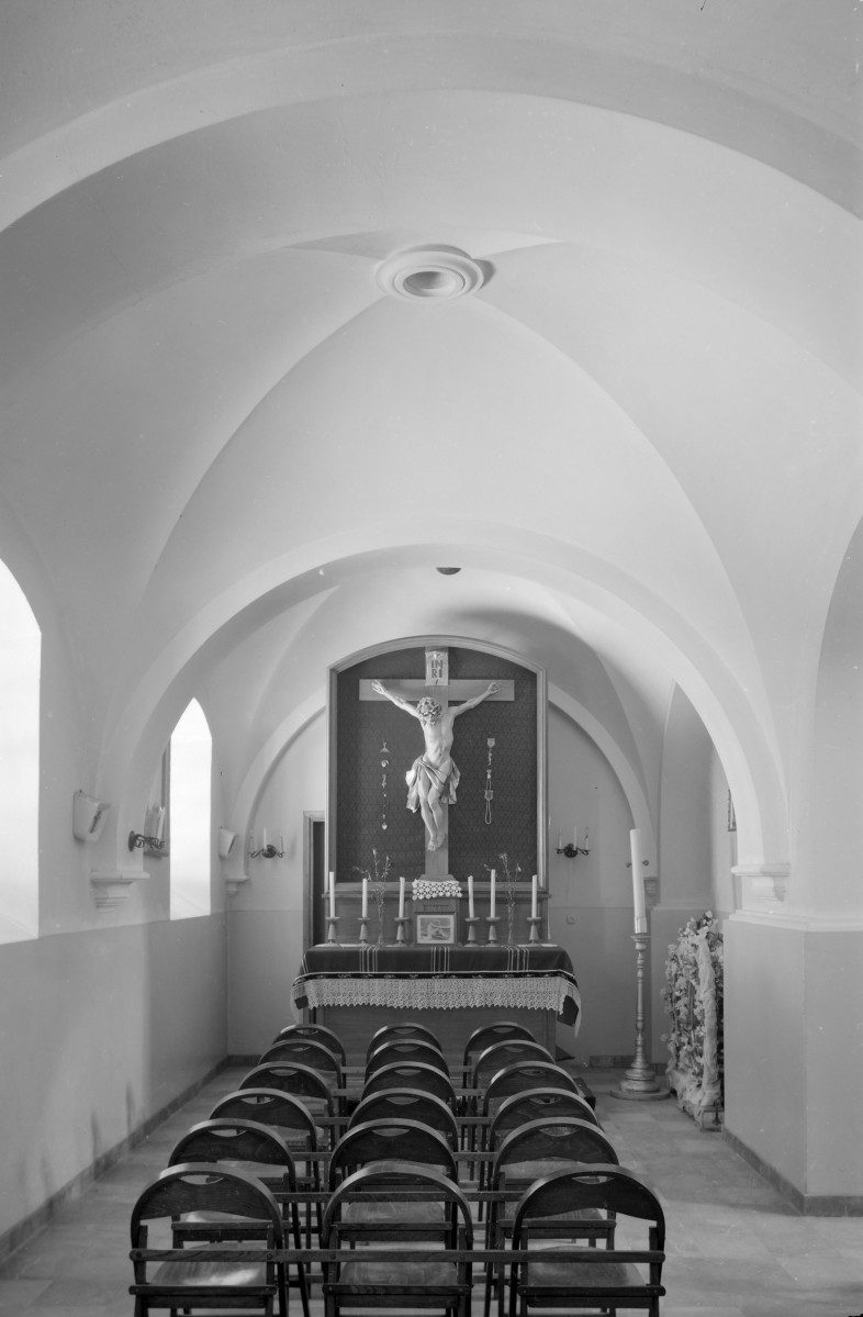 kościół pw. św. Jana Chrzciciela - wnętrze - nawa boczna, skan 1