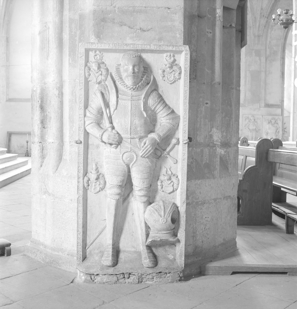 Bazylika pw. śś. ap. Piotra i Pawła - wnętrze: epitafium Christopha von Schindel von Streit, który zmarł w środę po św. Marcinie 1587 roku w wieku 66 lat, skan 1