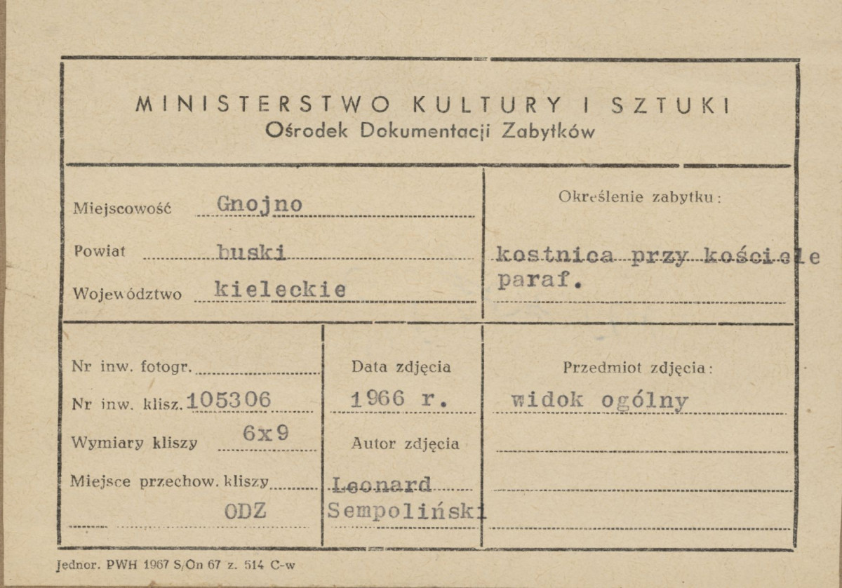 Kościół parafialny - widok na kostnicę - metryczka, skan 1
