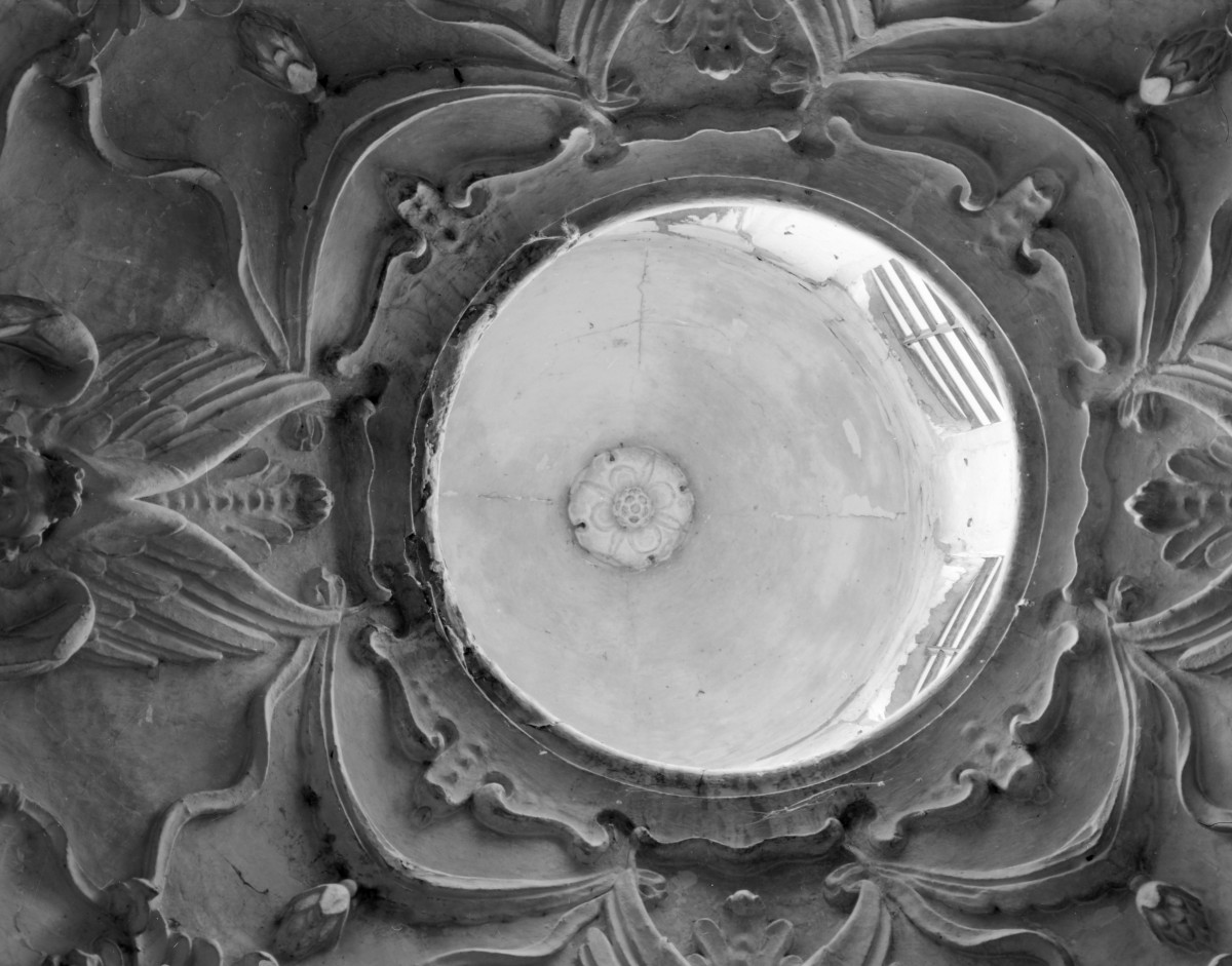 zespół klasztorny Dominikanów - kaplica męczenników - wnętrze: latarnia, skan 1