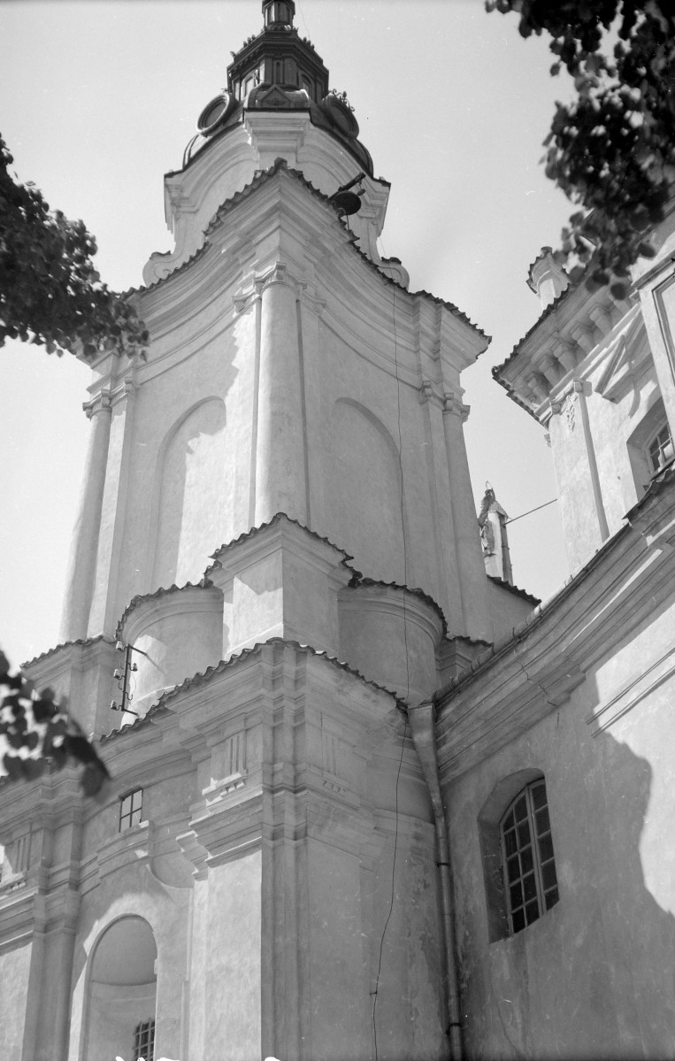 Bazylika mniejsza św. Anny - fragment wieży. , skan 1