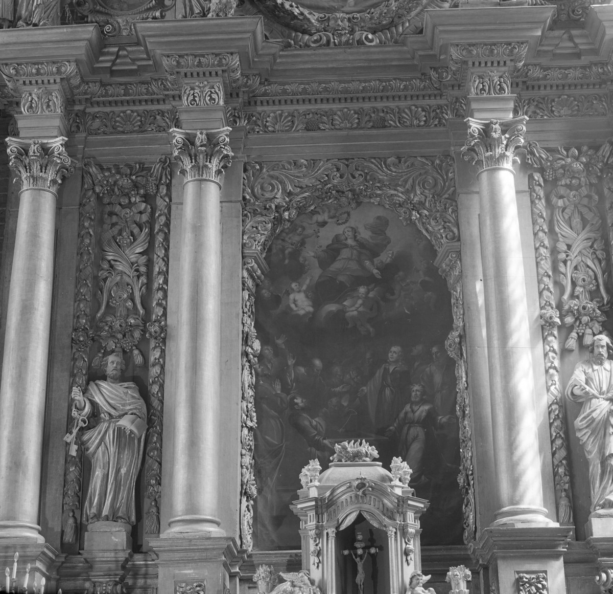kościół pw. Wniebowzięcia Najświętszej Maryi Panny - wnętrze - prezbiterium - ołtarz główny - obraz Wniebowzięcia NMP, skan 1