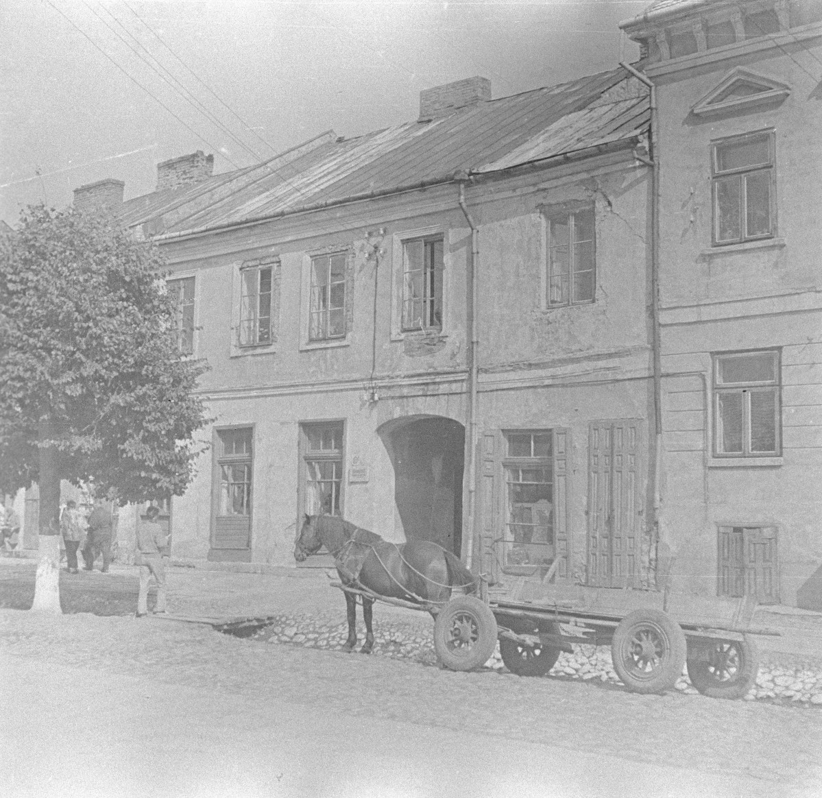 dom, dawna ul. Kościuszki 48 - elewacja frontowa, skan 1