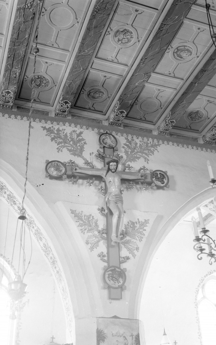 Kościół Zwiastowania Najświętszej Maryi Panny - wnętrze: krucyfiks, skan 1