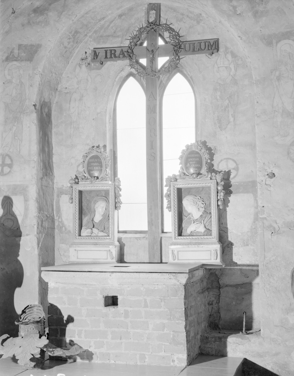 Opactwo Cystersów - freski w oratorium św. Jakuba oraz ołtarz., skan 1