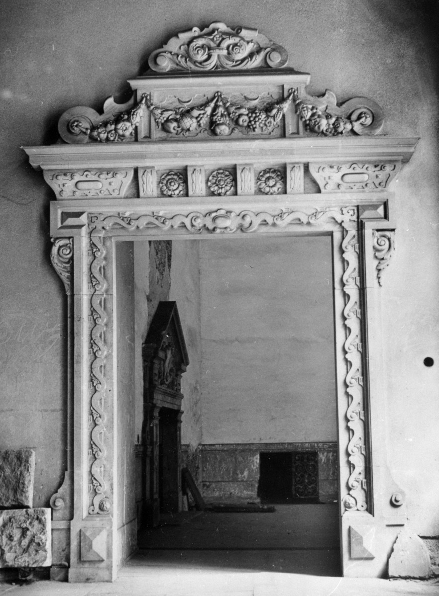 zamek Książ - piętro I - portal, skan 1