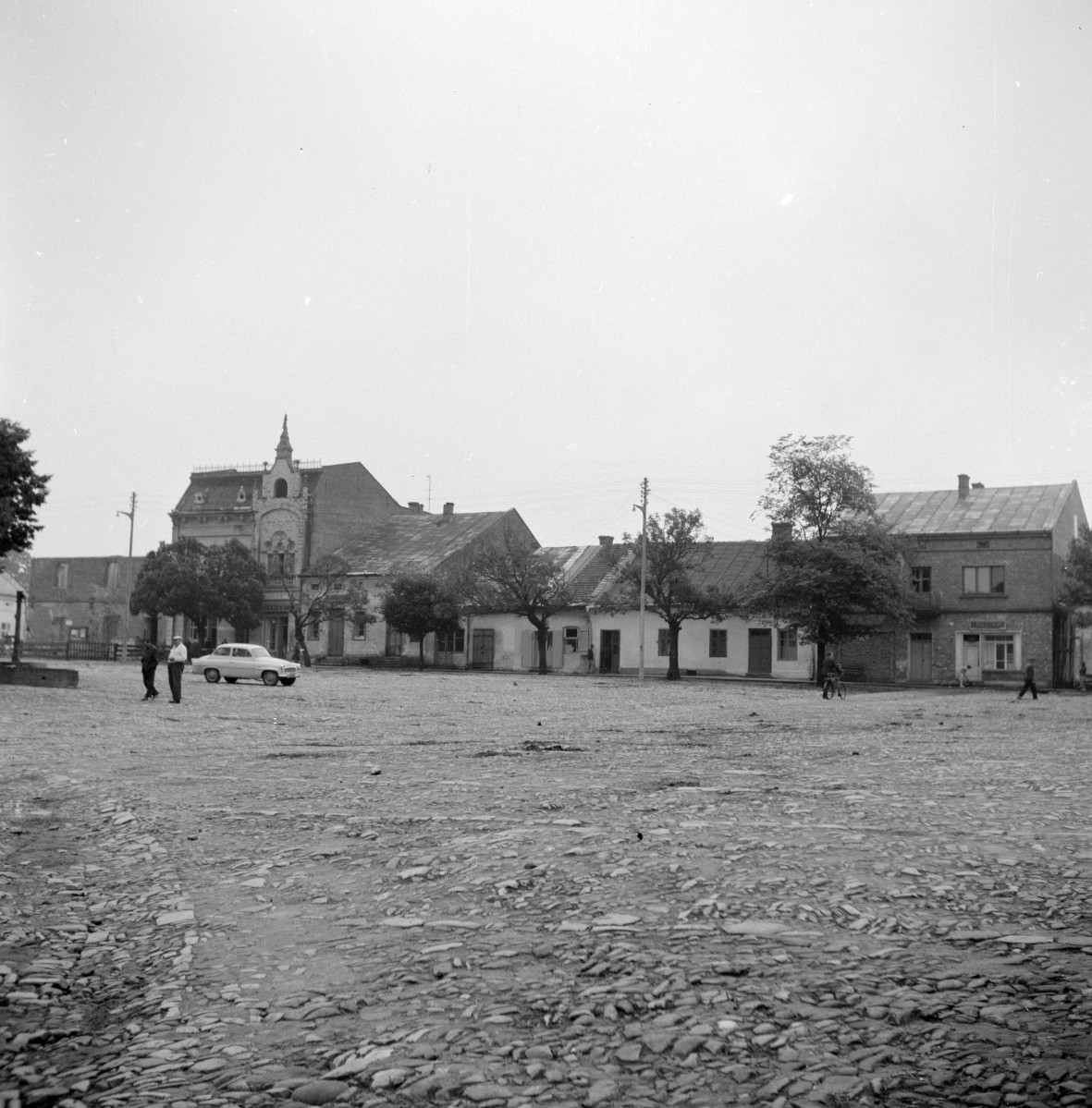 fragment rynku od północy, skan 1