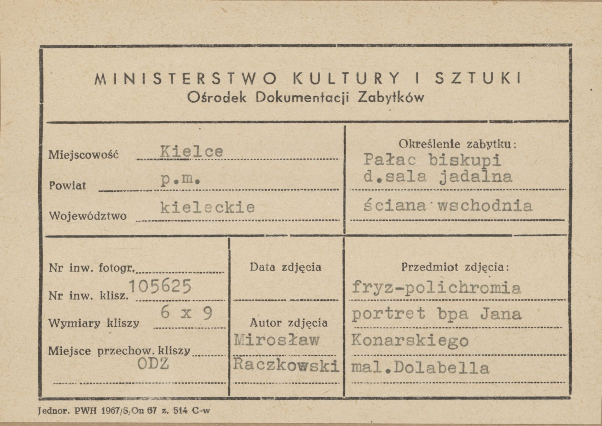 Pałac biskupów - wnętrze, d. sala jadalna, ściana wschodnia, fryz - polichromia, portret bpa Jana Konarskiego - metryczka, skan 1