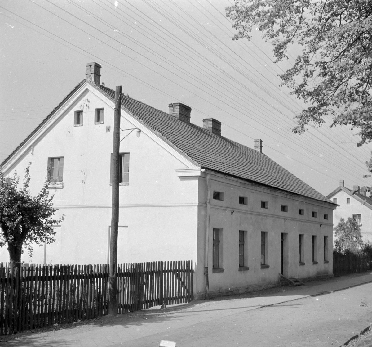 dom - elewacja front, skan 1