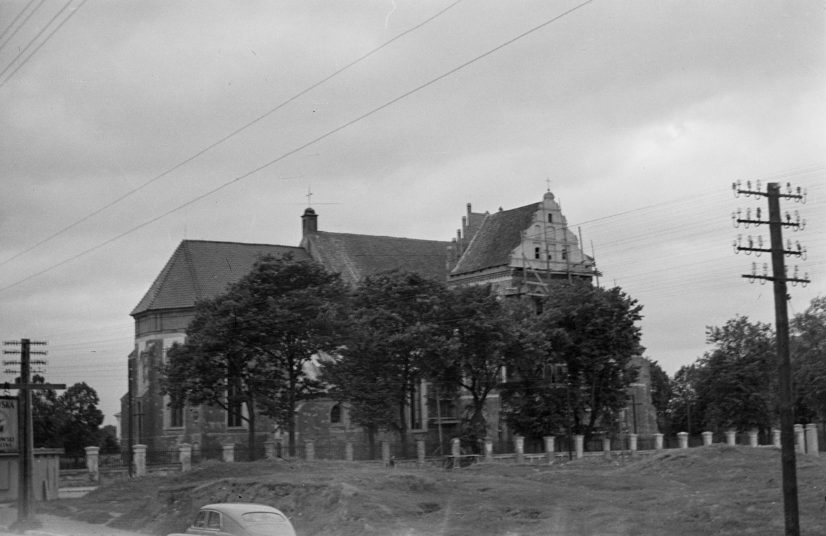 Katedra św. Michała Archanioła - widok ogólny, skan 1