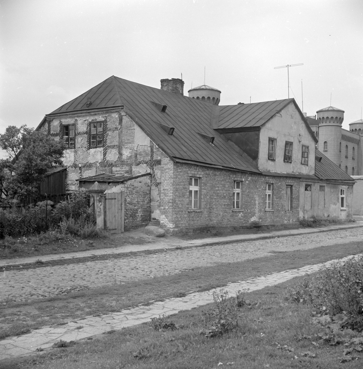 dom - elewacja frontowa, skan 1