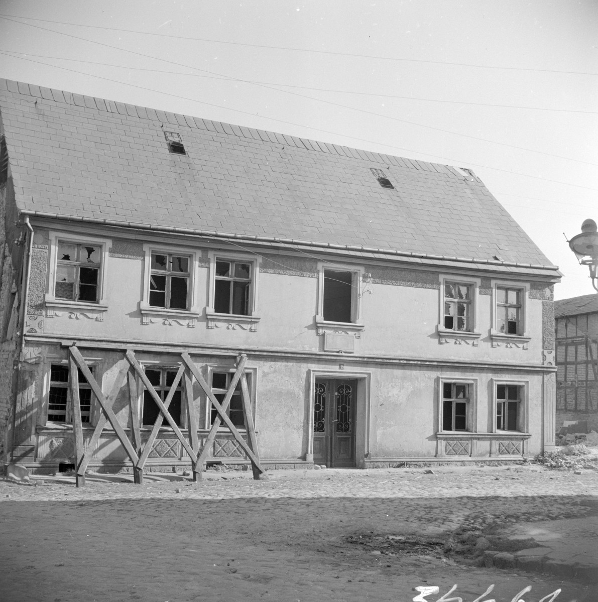 kamienica - elewacja frontowa, skan 1