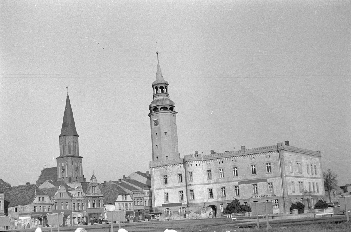 ratusz - elewacja, skan 1