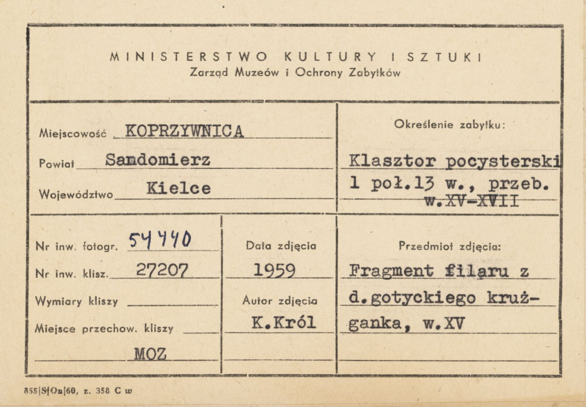Zespół klasztorny - fragment filaru z dawnego gotyckiego krużganka - metryczka, skan 1