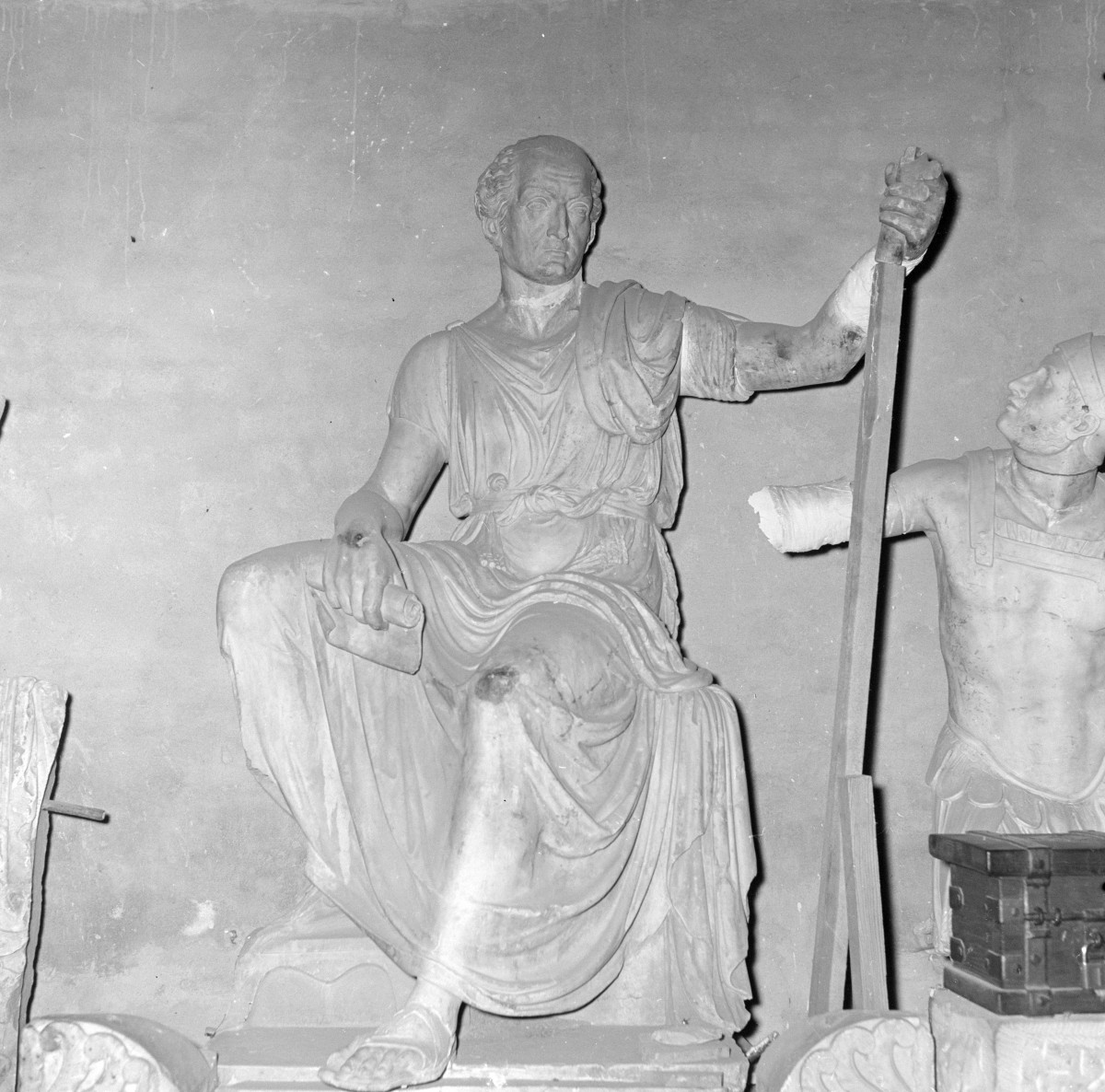 katedra pw. św. Jana - figura z nagrobka Stanisława Małachowskiego, skan 1