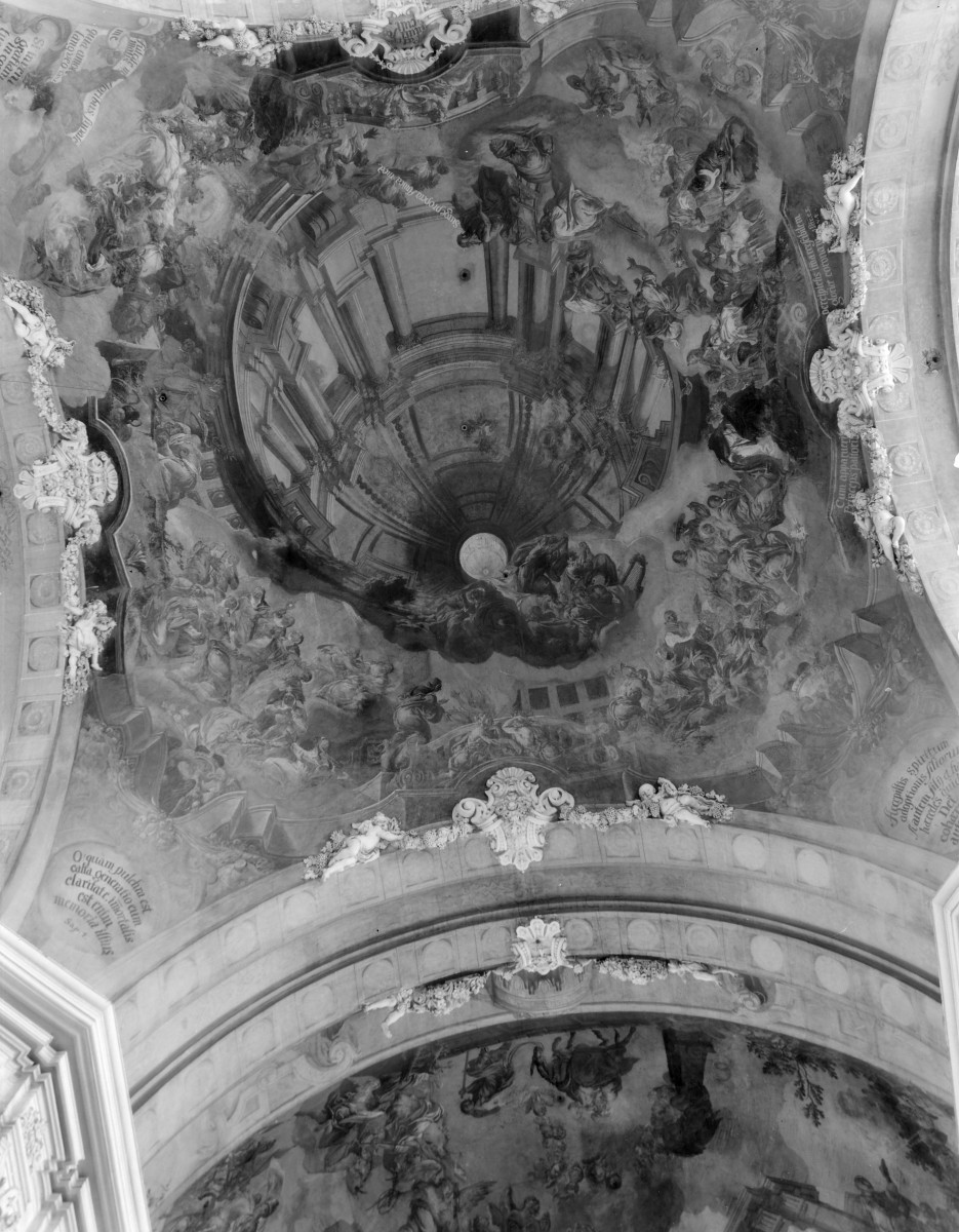 klasztor Benedyktynek - kościół pw. Wniebowzięcia Najświętszej Maryi Panny - wnętrze - nawa główna - sklepienie kopuły - fragment polichromii, skan 1