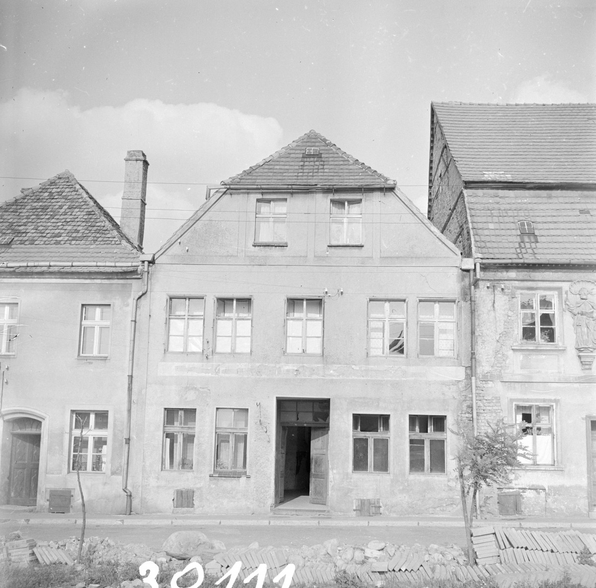 kamienice - elewacja frontowa, skan 1