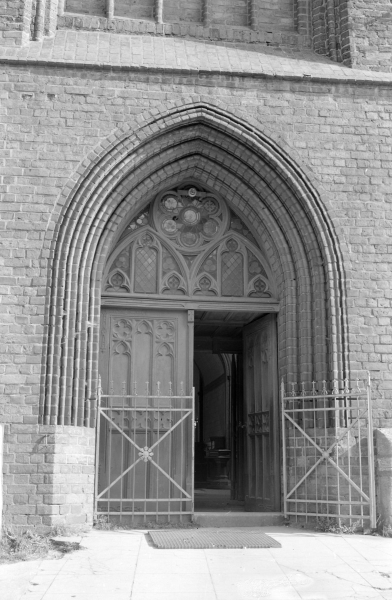 kościół Mariacki - elewacja zach. portal, , skan 1