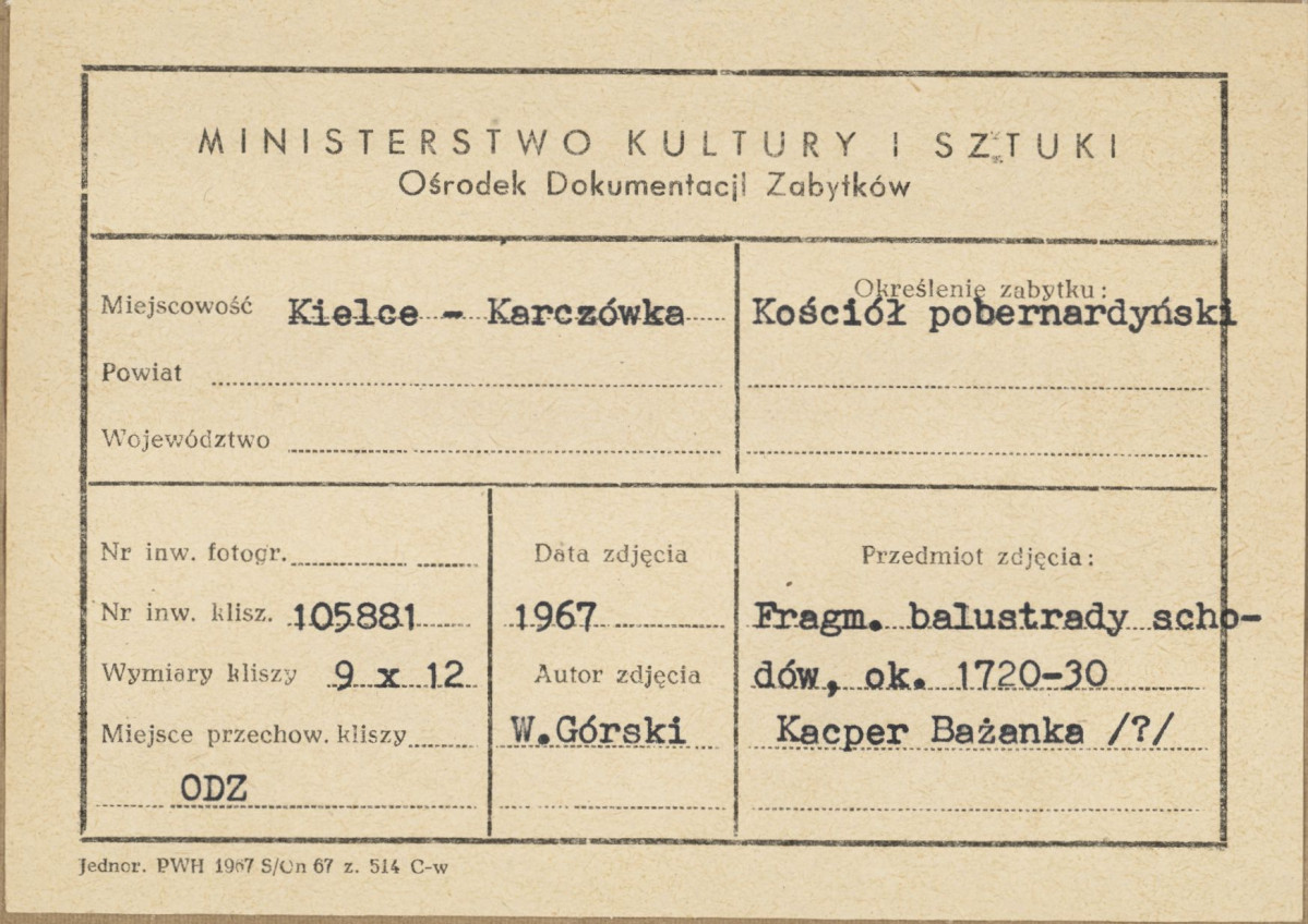 Zespół klasztorny - Karczówka , widok na balustradę schodów tarasowych - metryczka, skan 1
