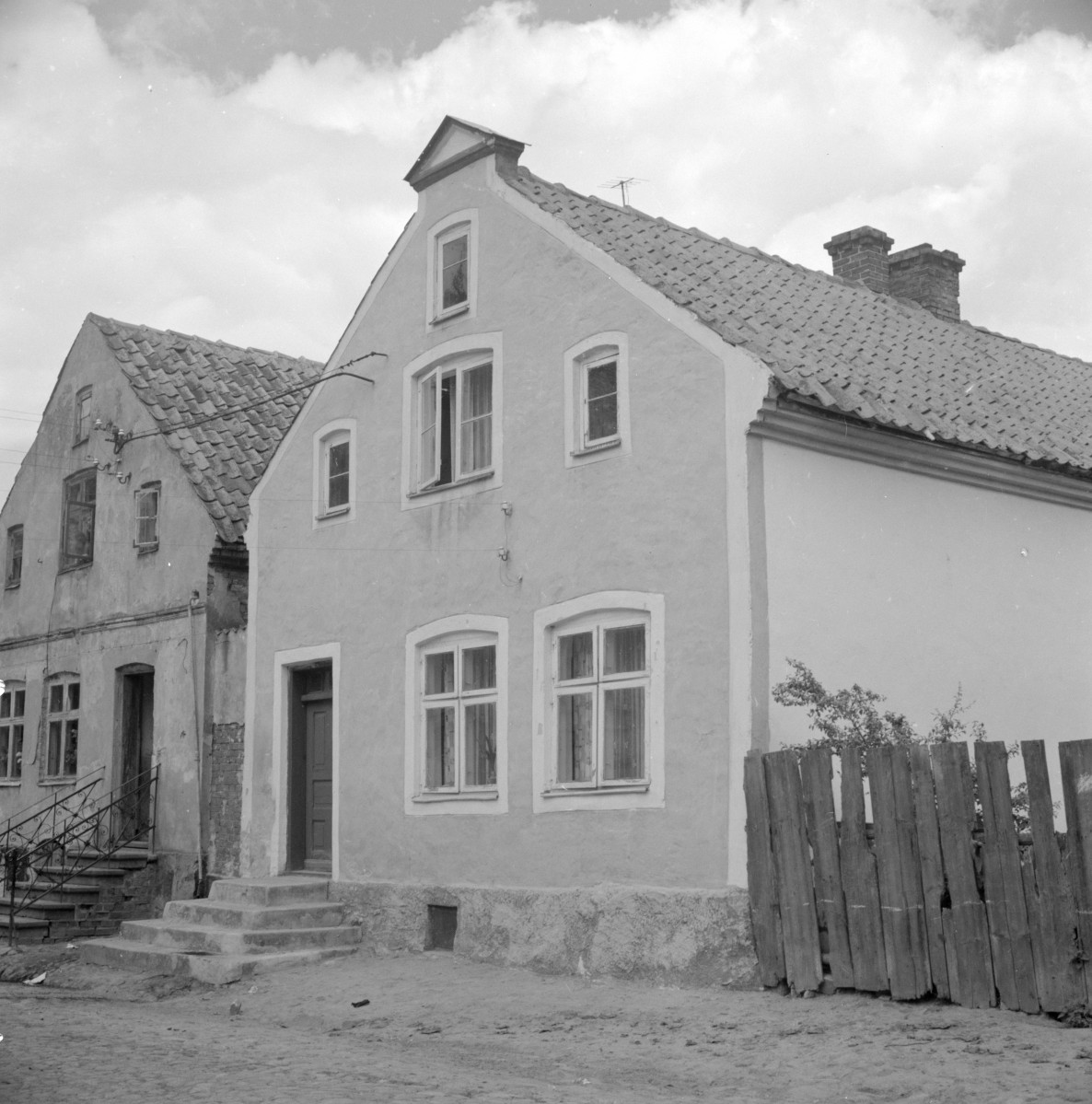 dom, ul. Jagiellońska 5 - elewacja frontowa, skan 1