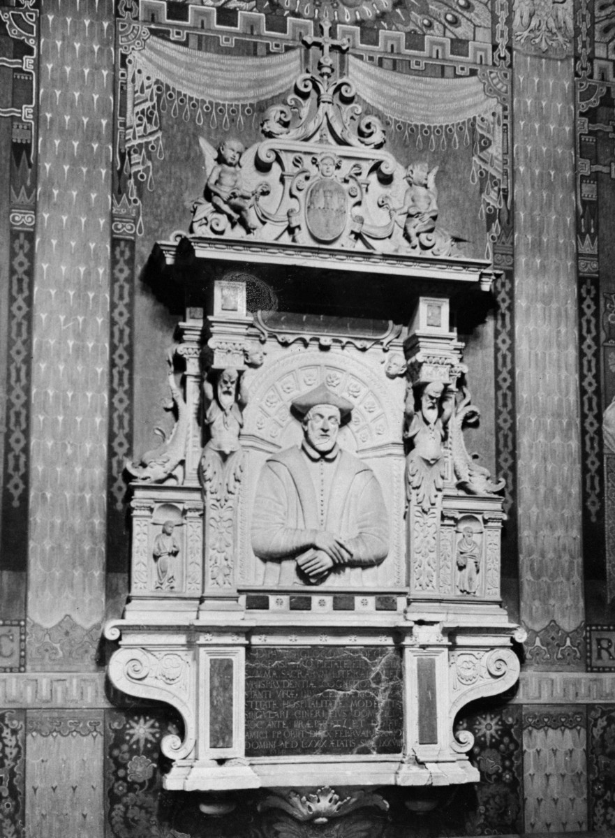 bazylika katedralna - nagrobek prałata Pawła Głogowskiego, skan 1