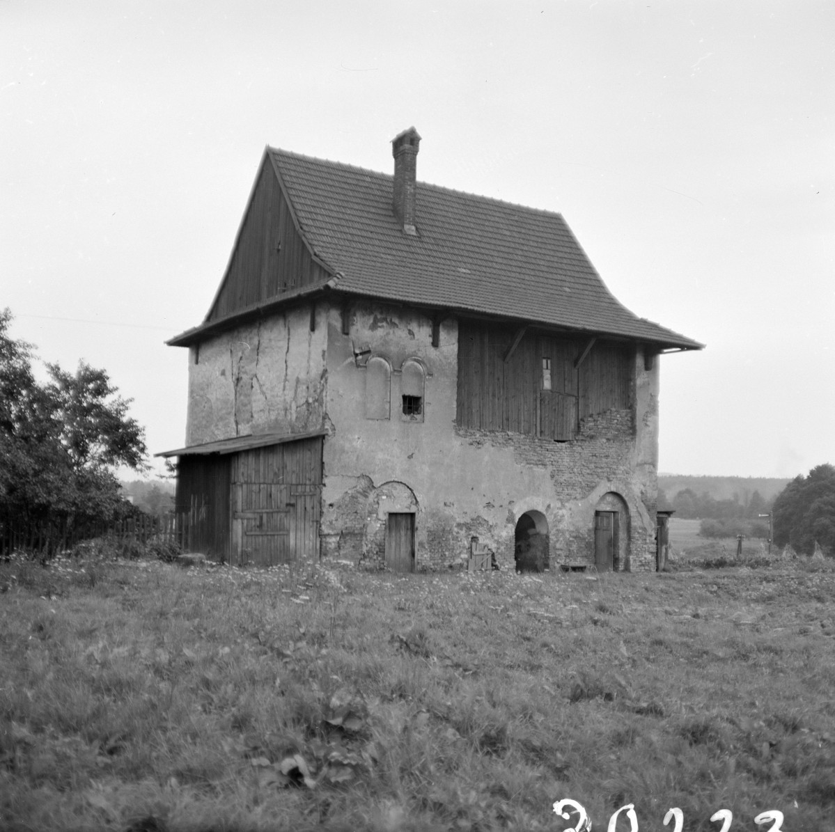 dwór - elewacja frontowa, skan 1