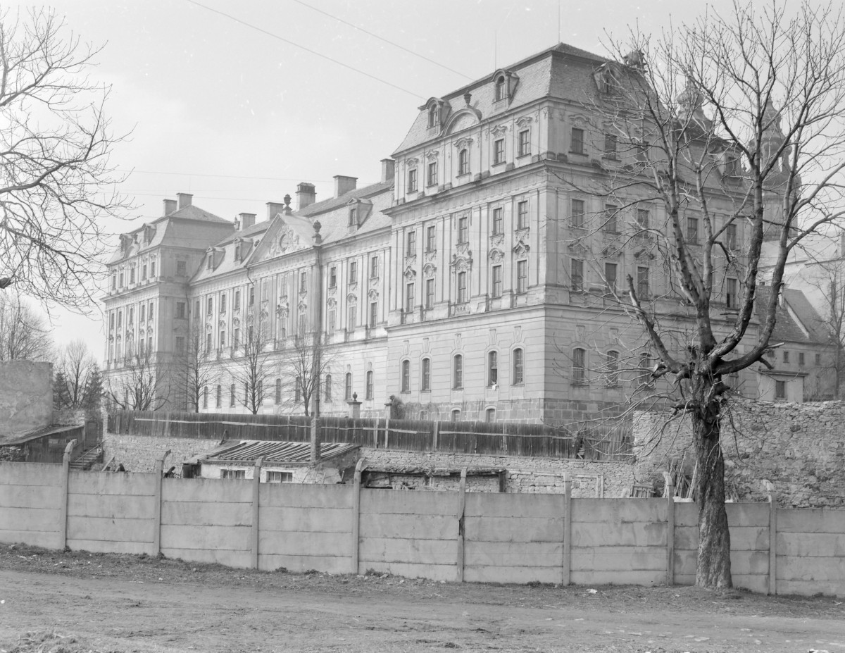 opactwo - klasztor elewacja południowa, skan 1