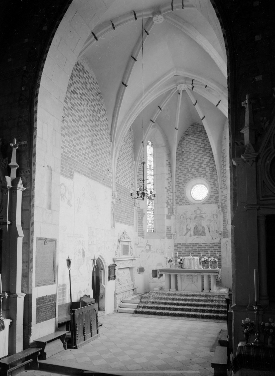 kościół pw. św. Mikołaja - wnętrze - prezbiterium - ołtarz główny, skan 1