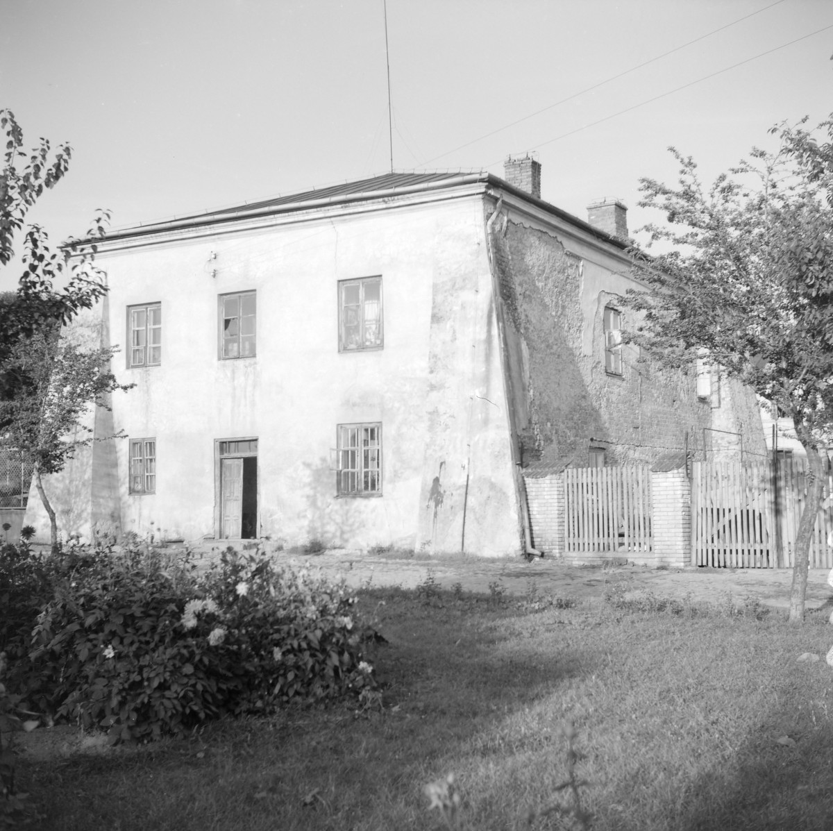 d. dom Kahału, ul. Basztowa 16 - widok zewnętrzny, skan 1
