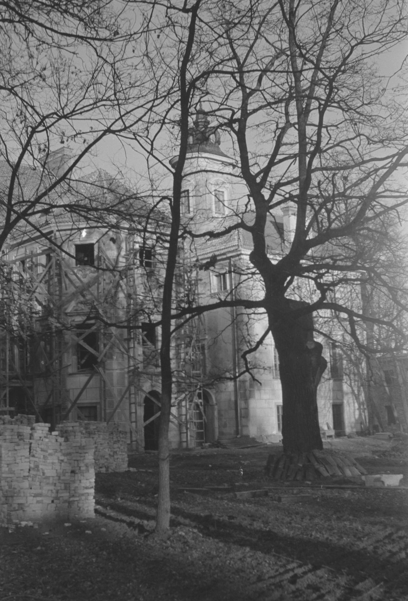 pałac Bielińskich - narożnik płd / zach, skan 1