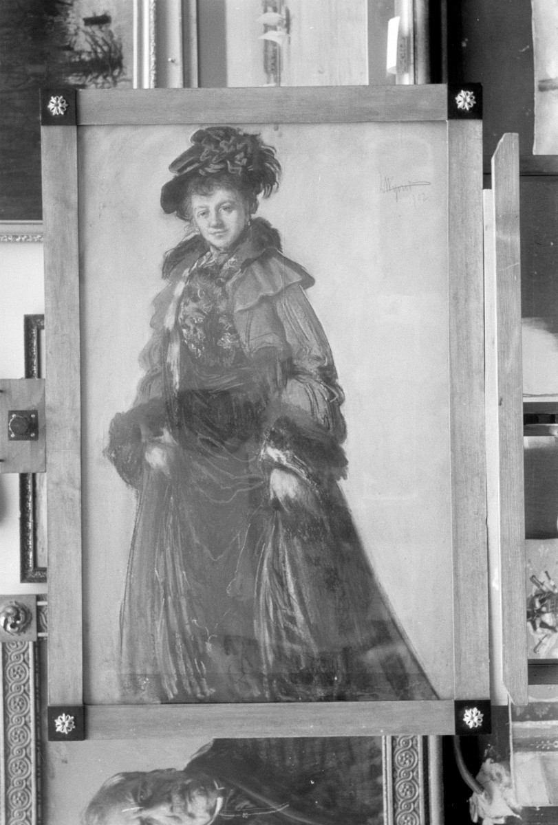 Muzeum Sztuki w Łodzi, Wyciółkowski Leon - "Portret Idalii Pawlikowskiej", pastel 985x643 mm, skan 1