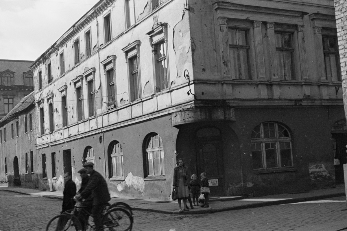 domy mieszkalne - elewacja frontowa, skan 1