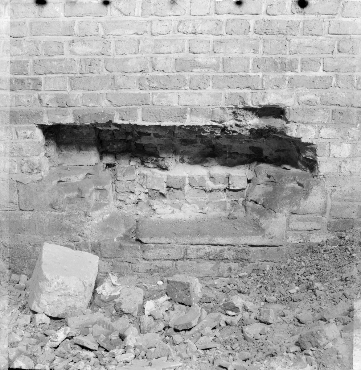 Katedra greckokatolicka św. Wincentego i św. Jakuba. Wnętrze. Fragment ściany. , skan 1