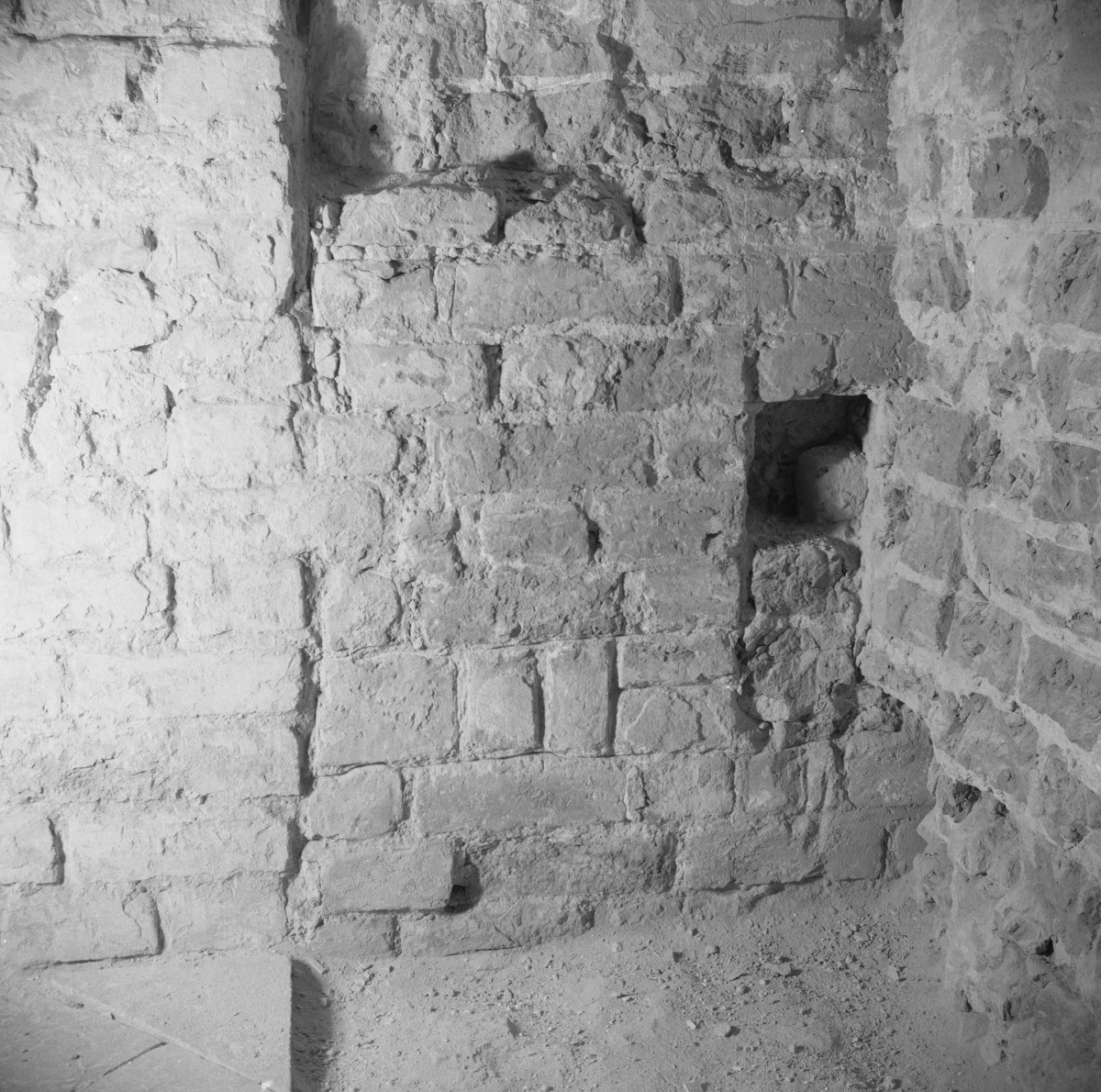 kościół nawiedzenia NMP - mur, skan 1