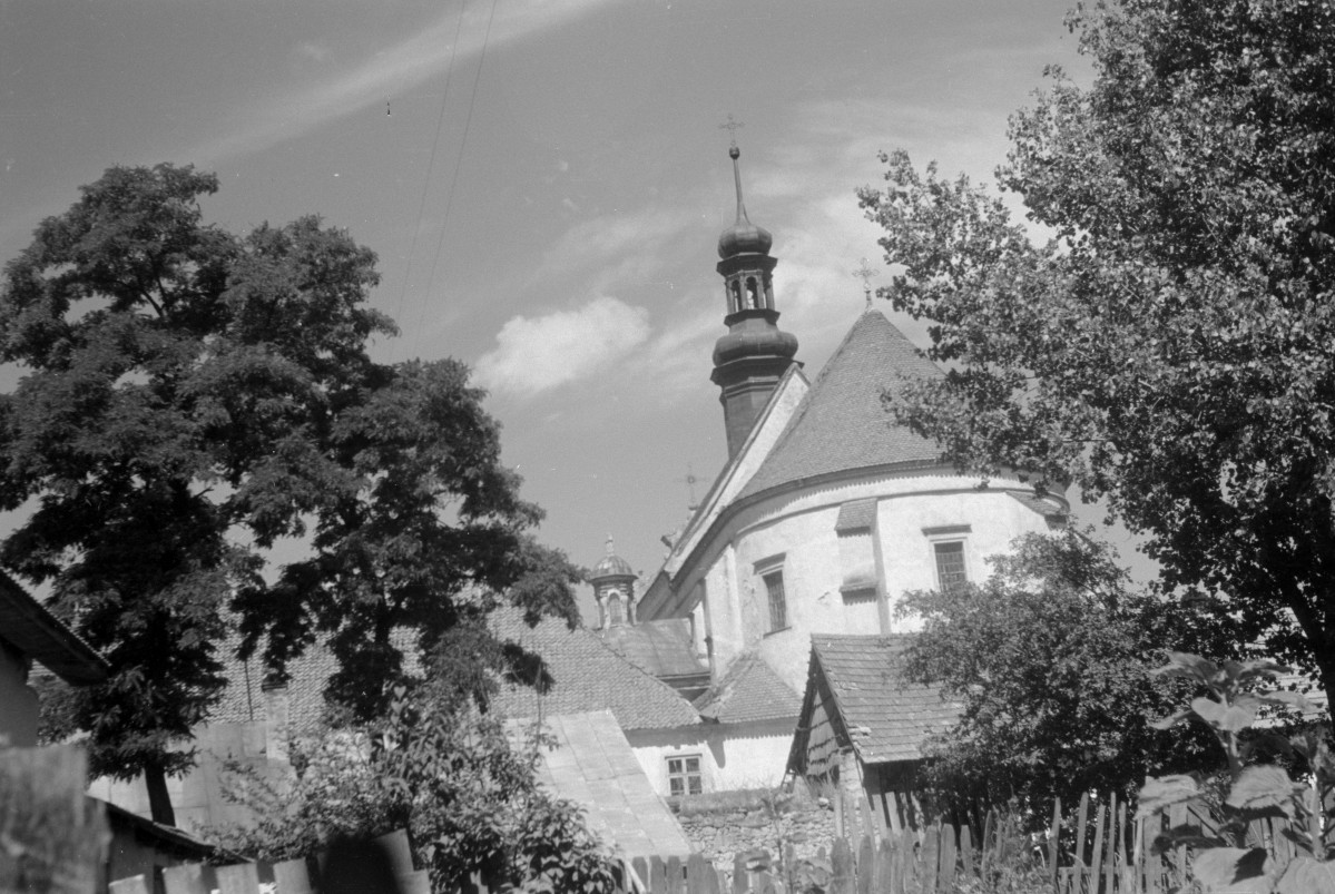 kościół od strony prezbiterium, skan 1
