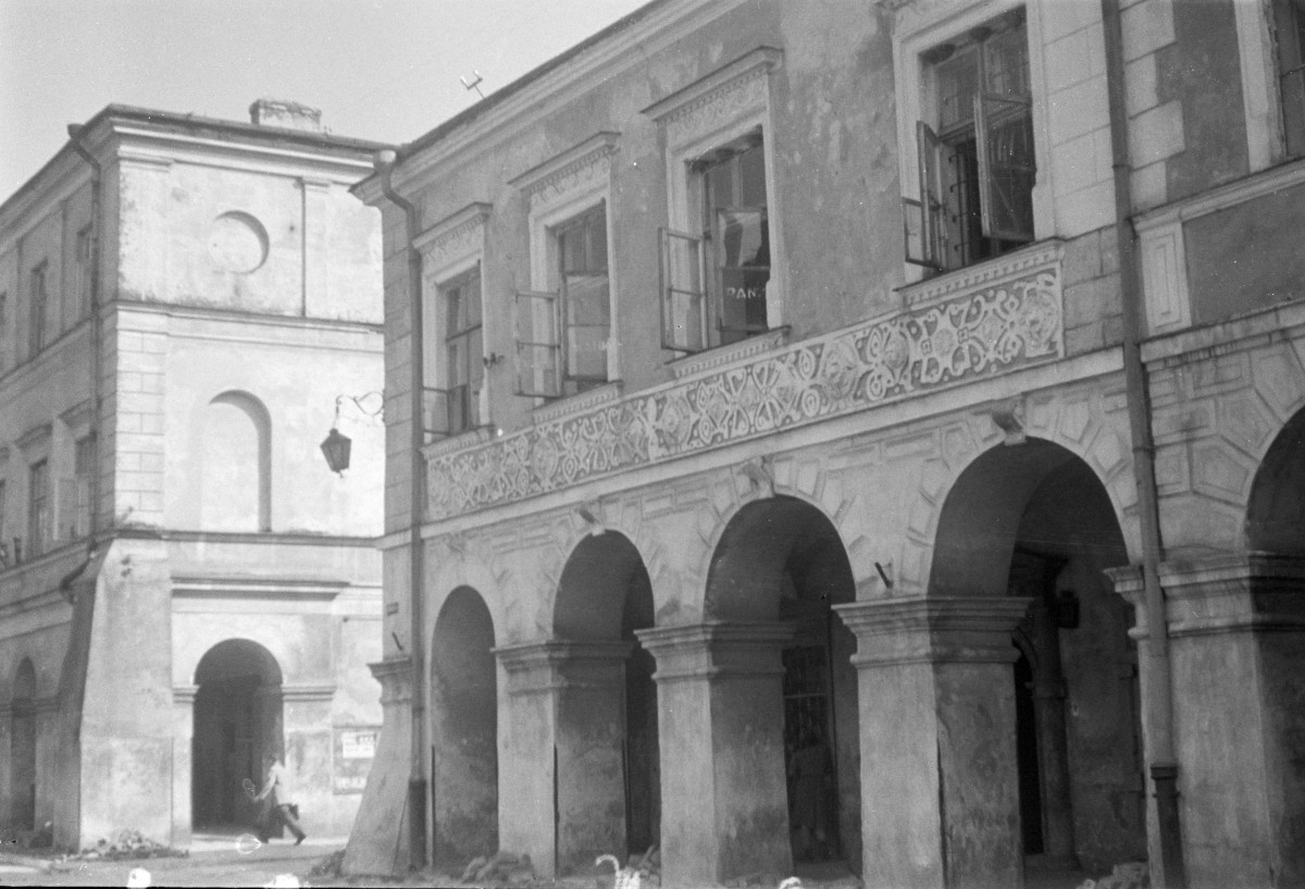 kamienice podcieniowe na Rynku Wielkim w Zamościu, kamienica Morandowska II (Fołtynowiczowska), skan 1