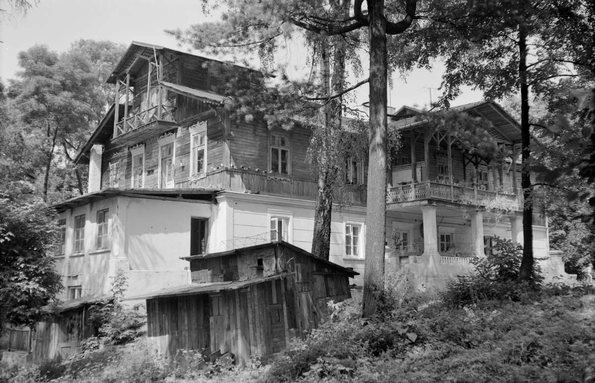 Willa Dwór Górskiego - elewacja frontowa, skan 1