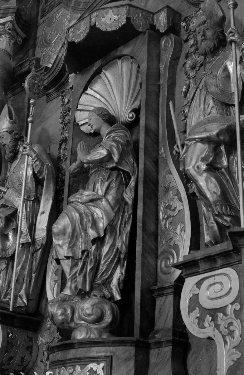 kościół pw. Jana Chrzciciela - Sanktuarium Matki Bożej Grodowieckiej – Jutrzenki Nadziei - wnętrze - nawa północna - rzeźba, skan 1