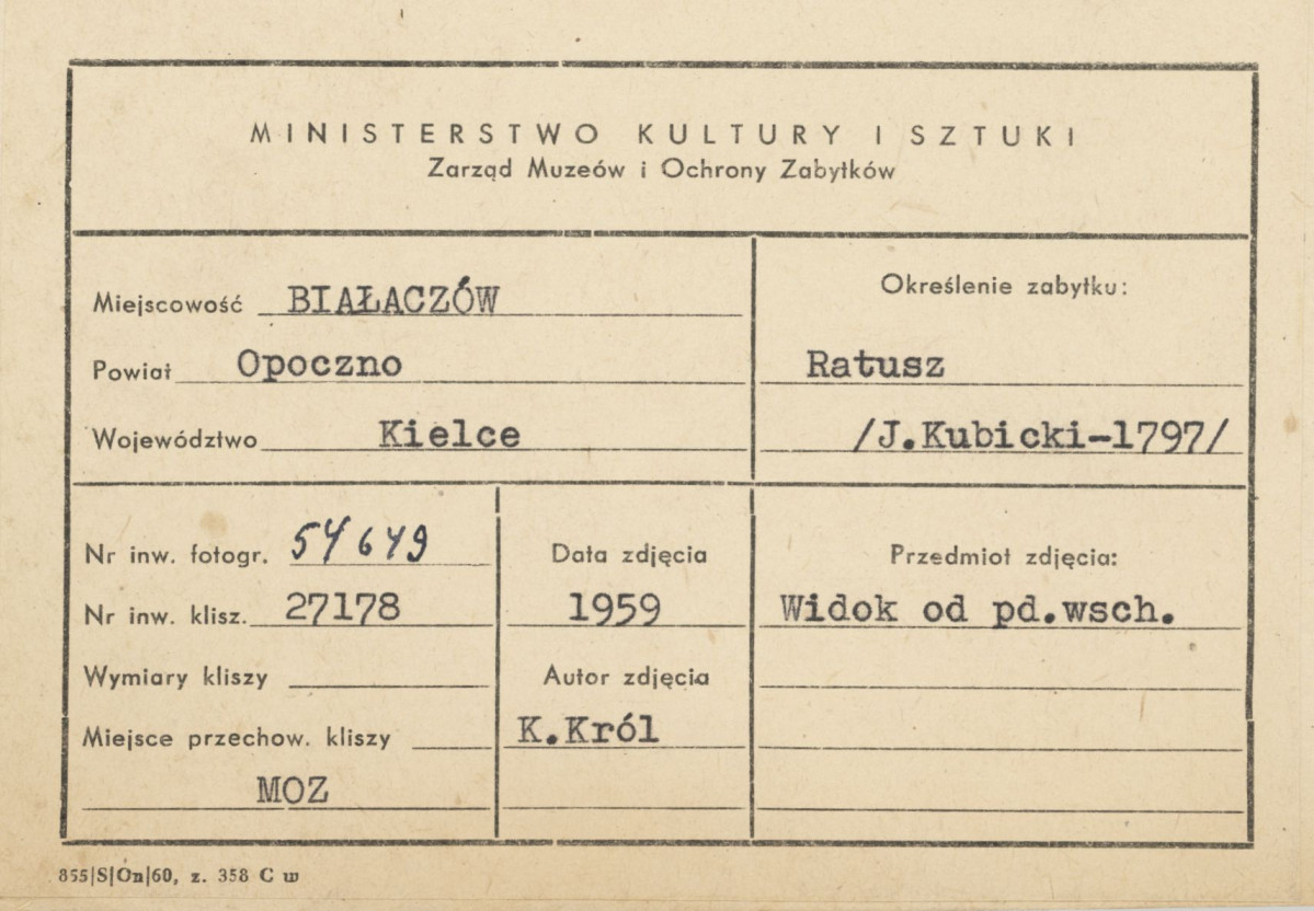 Ratusz - widok ogólny - metryczka, skan 1