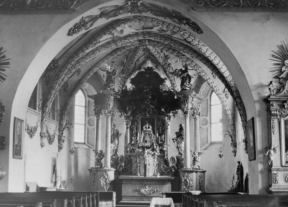 kościół pw. św. Marii Magdaleny - wnętrze - nawa główna - prezbitrium - ołtarz główny, skan 1