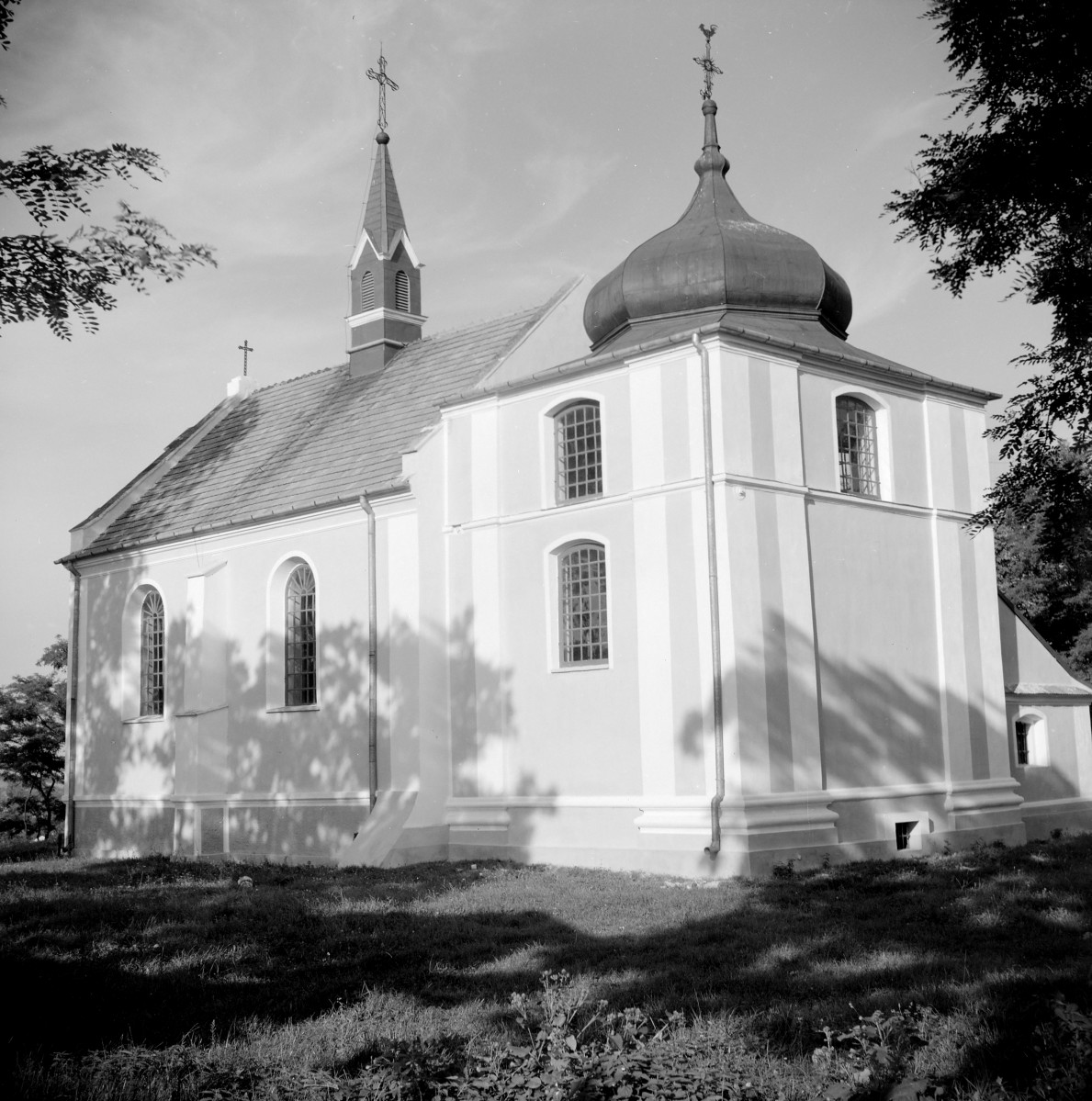 zespół kościoła fil. pw. MB Różańcowej - elewacja, skan 1