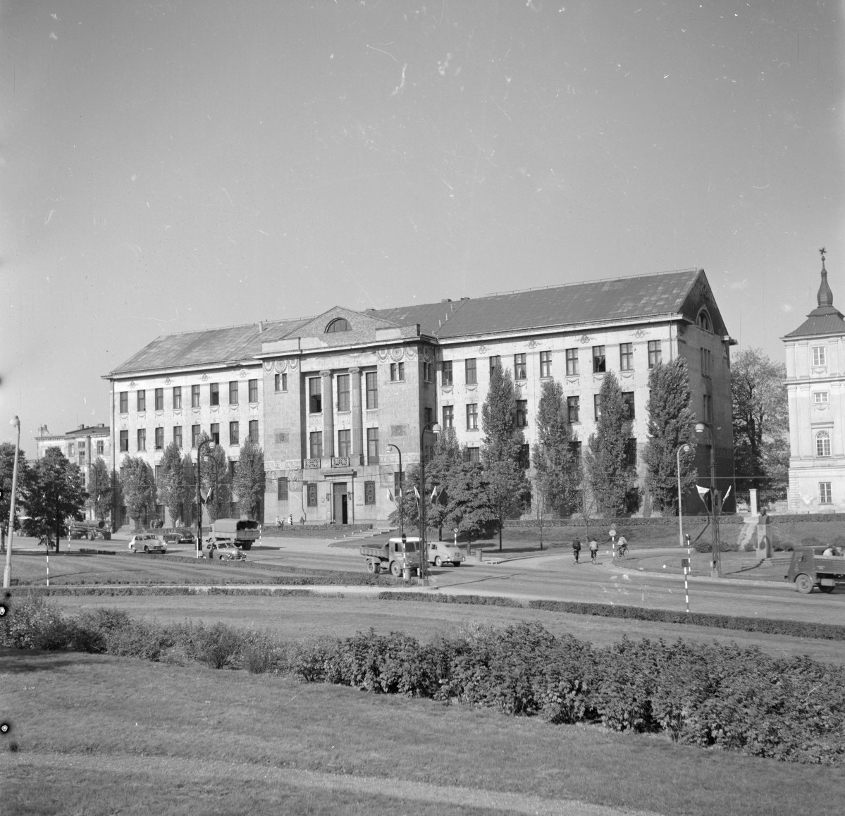 Gmach Hipoteki -elewacja frontowa, skan 1