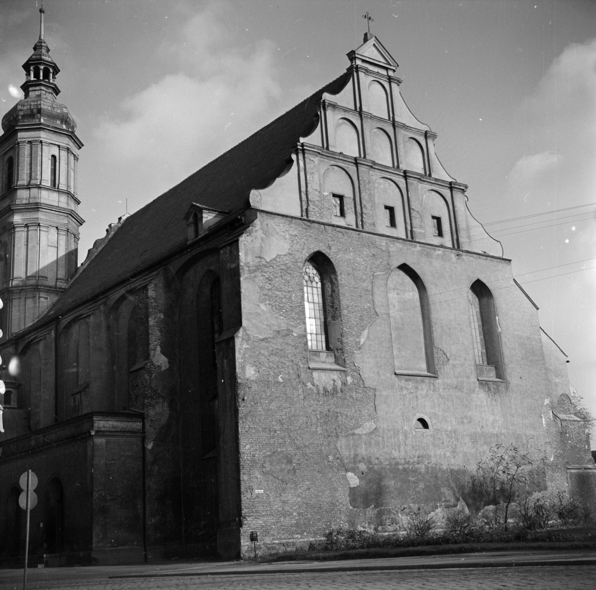 klasztor franciszkanów - elewacja, skan 1