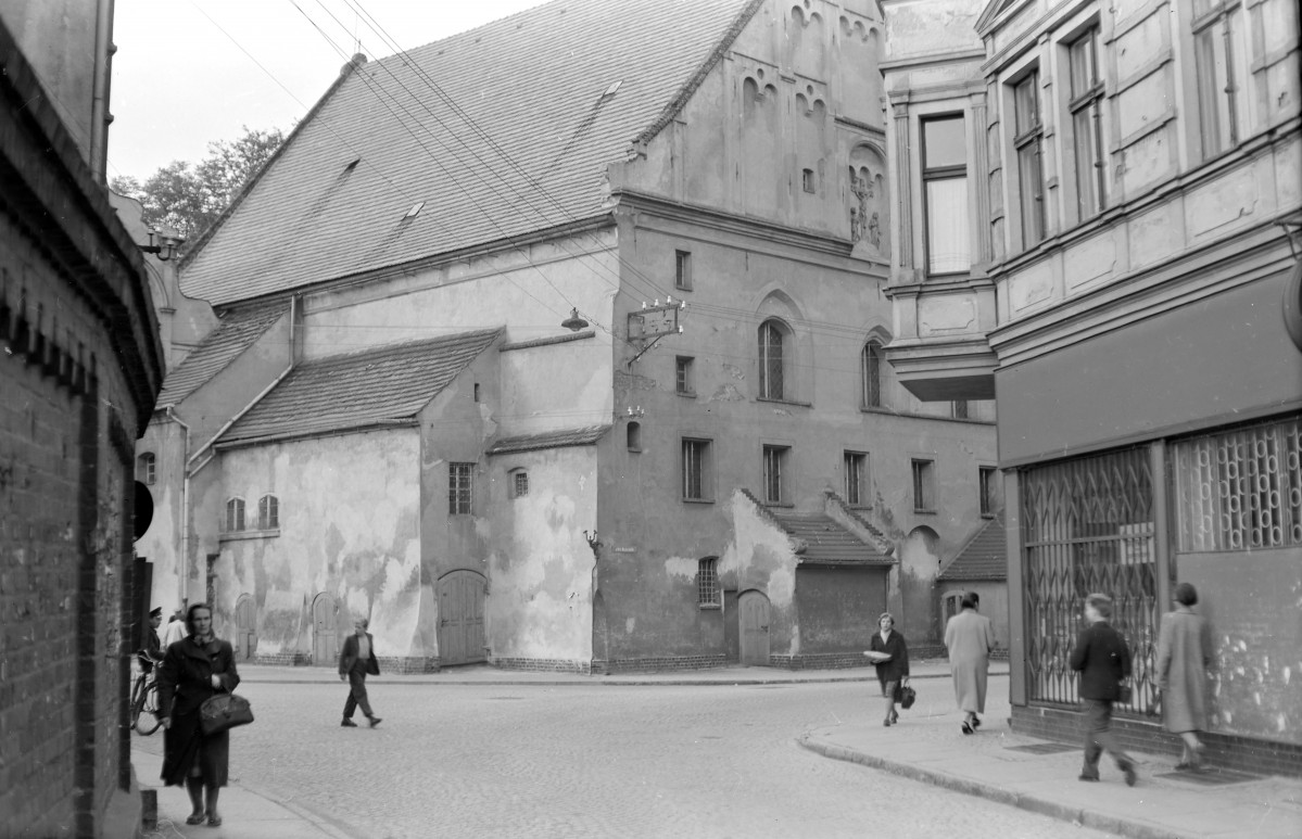kościół ewangelicki pw. Żłóbka Pana Jezusa - elewacja wschodnia, skan 1