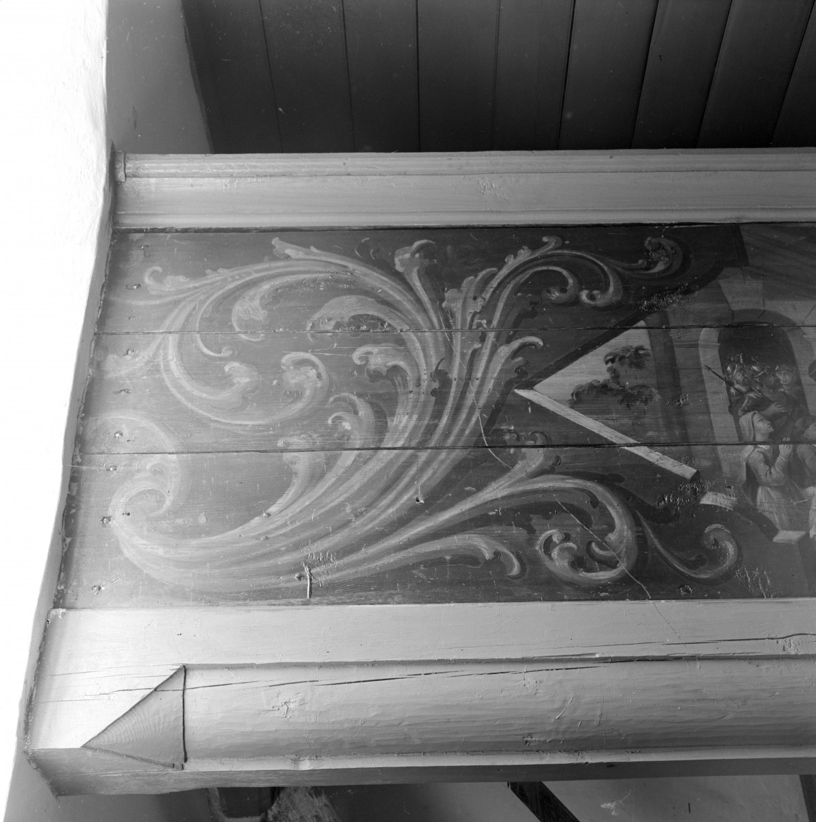 kościół filialny pw. św. Barbary - wnętrze: chór muzyczny, fragment malowidła, skan 1