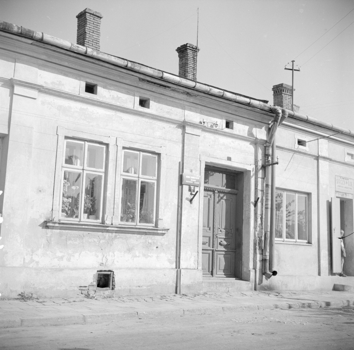 dom - elewacja od ulicy, skan 1